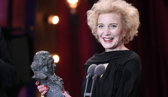 Marisa Paredes recibe el Goya de Honor con joyas de Grassy
