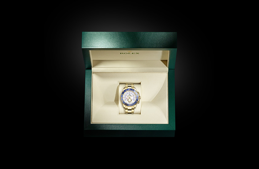 Estuche reloj Rolex Yacht-Master II de oro amarillo y esfera blanca  Grassy