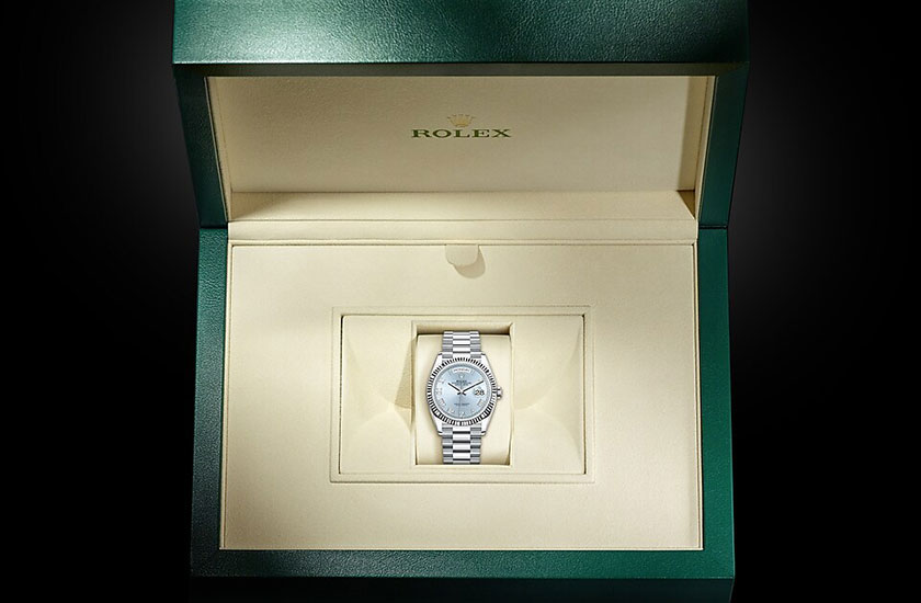 Rolex Day-Date 36 de platinum and blue dial glaciar in his case Grassy