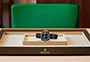 Presentación reloj Rolex Yacht-Master 42 de oro amarillo y esfera negra  en Joyería Grassy