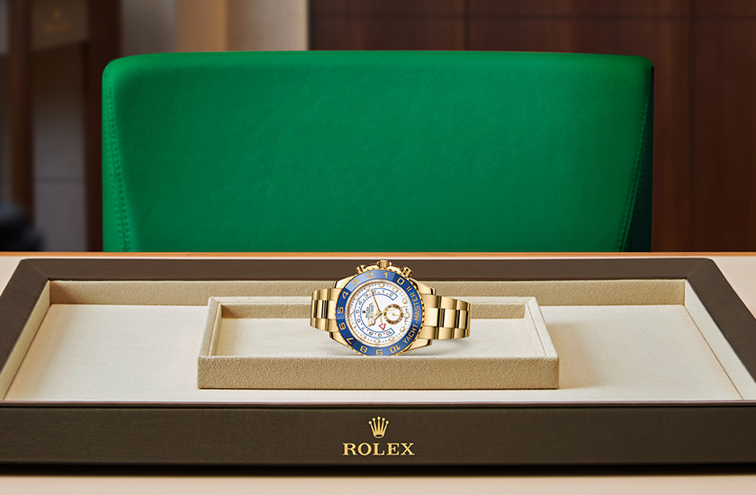 Presentación reloj Rolex Yacht-Master II de oro amarillo y esfera blanca en Grassy