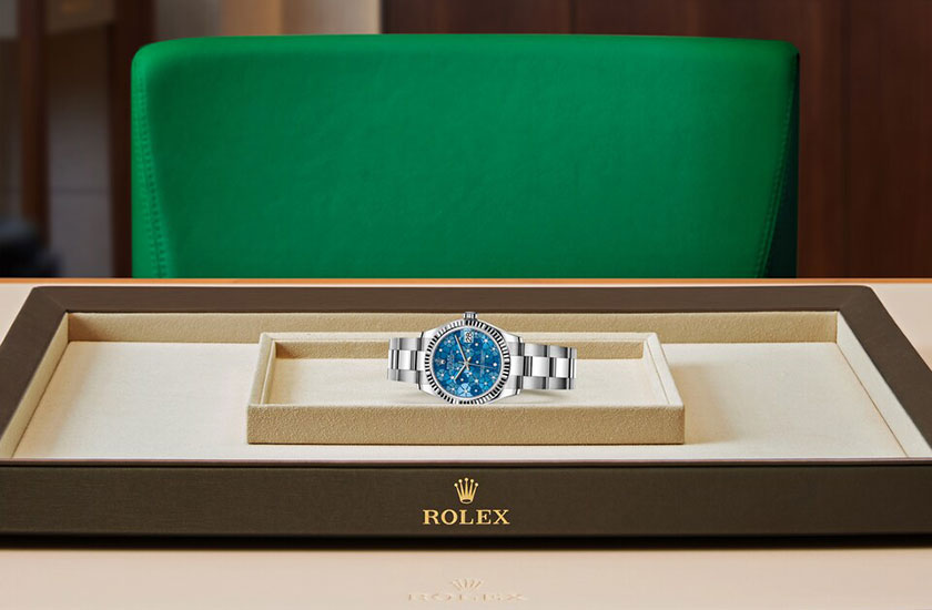 Rolex watch Datejust 31 azzurro blue dial, floral motif, set with diamonds watchdesk in Grassy