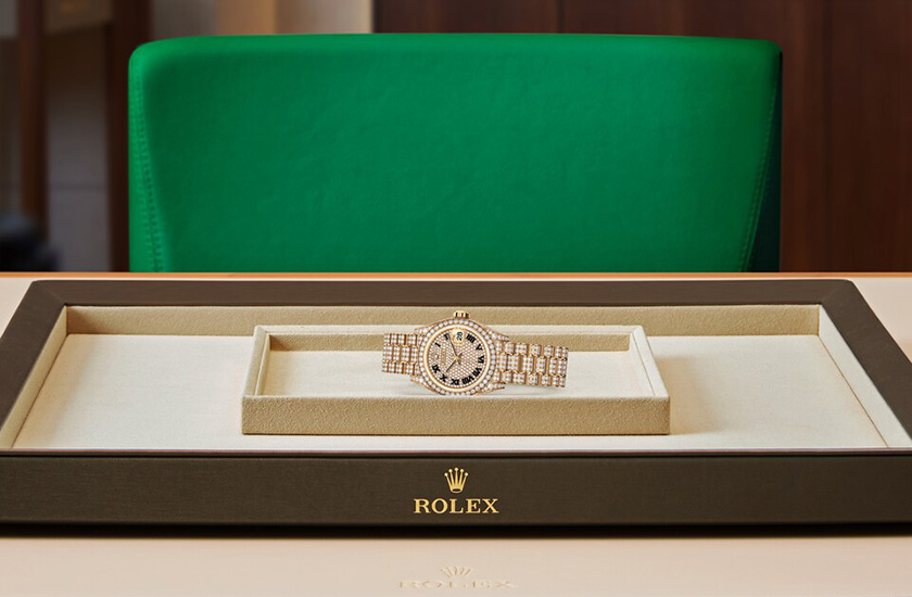 Estuche reloj Rolex Lady-Datejust oro amarillo, diamantes y esfera pavé diamantes Grassy