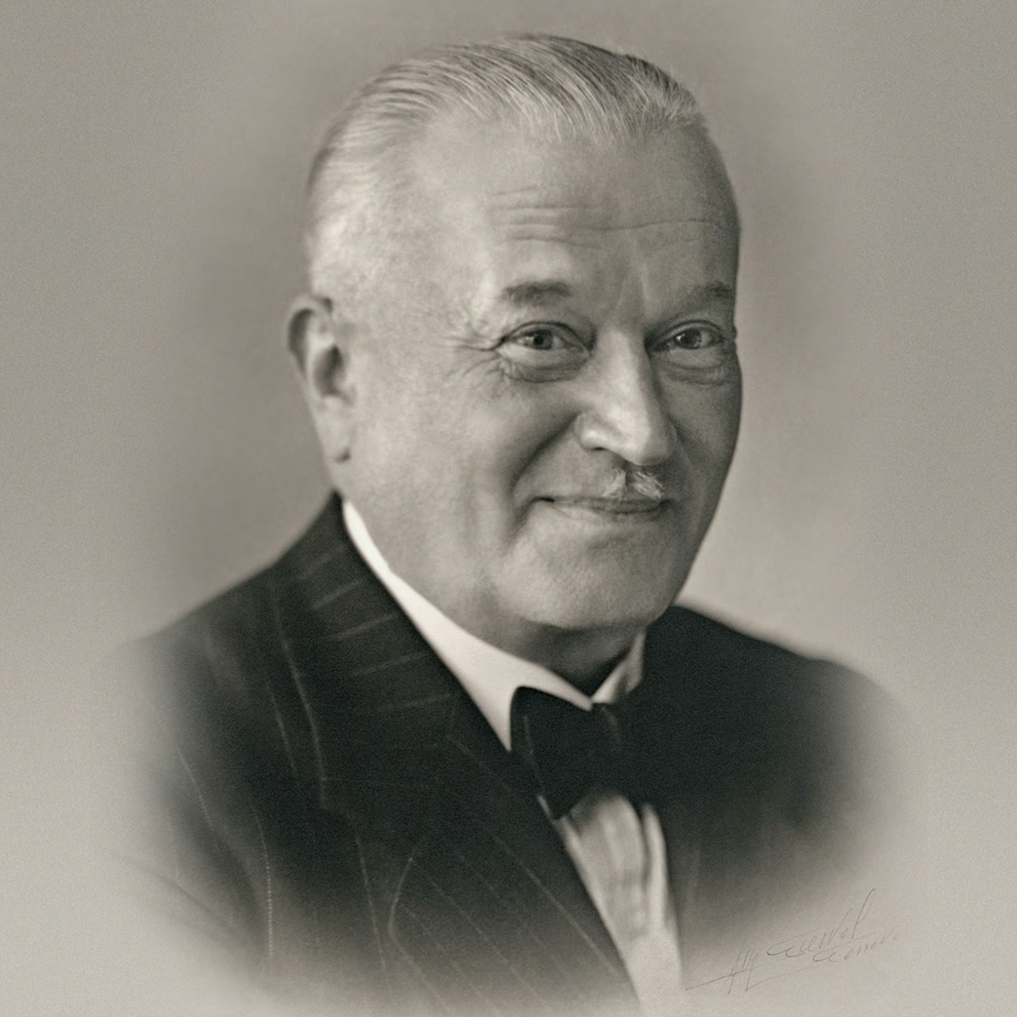 Sobre Tudor - Historia